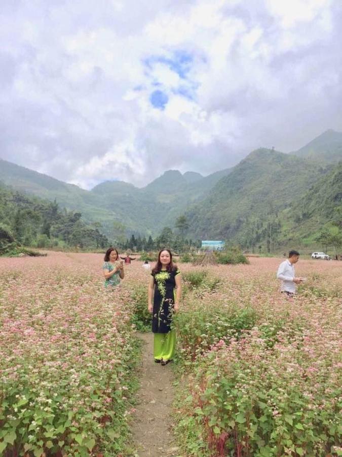 Khach San Phu Ha Hotel Phu Tho Buitenkant foto